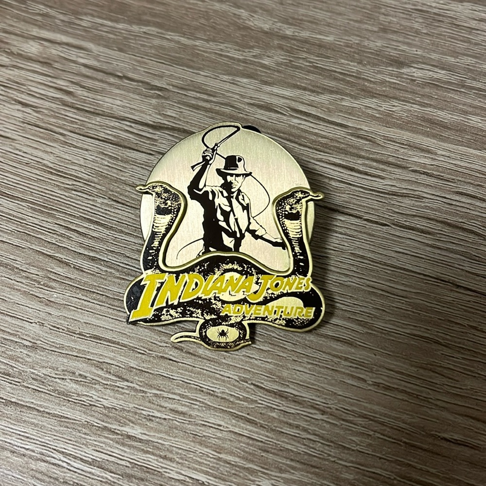 INDIANA JONES ADVENTURE LOGO PIN
